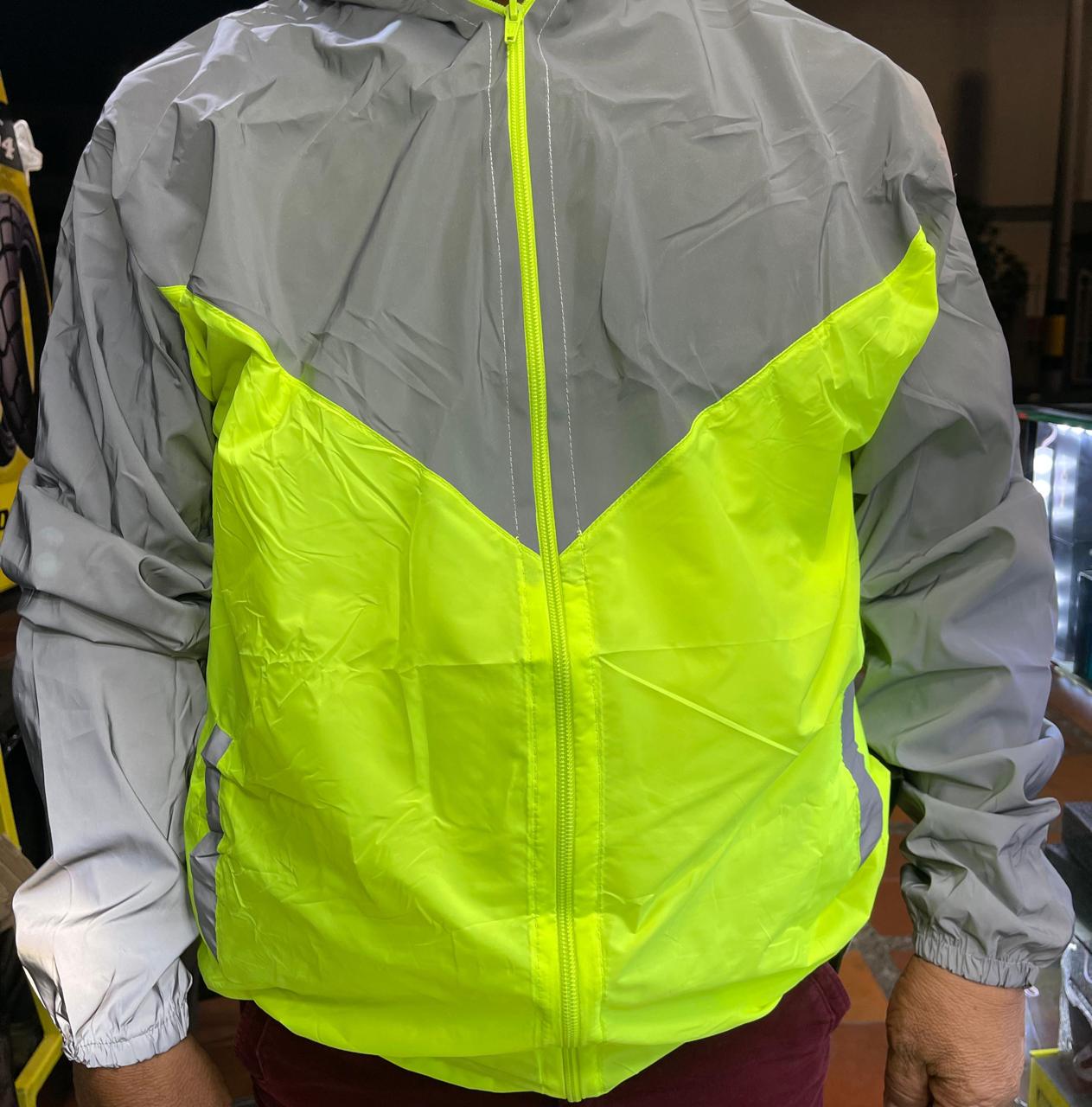 CHAQUETA TRIANGULO VERDE FLUORECENTE XL