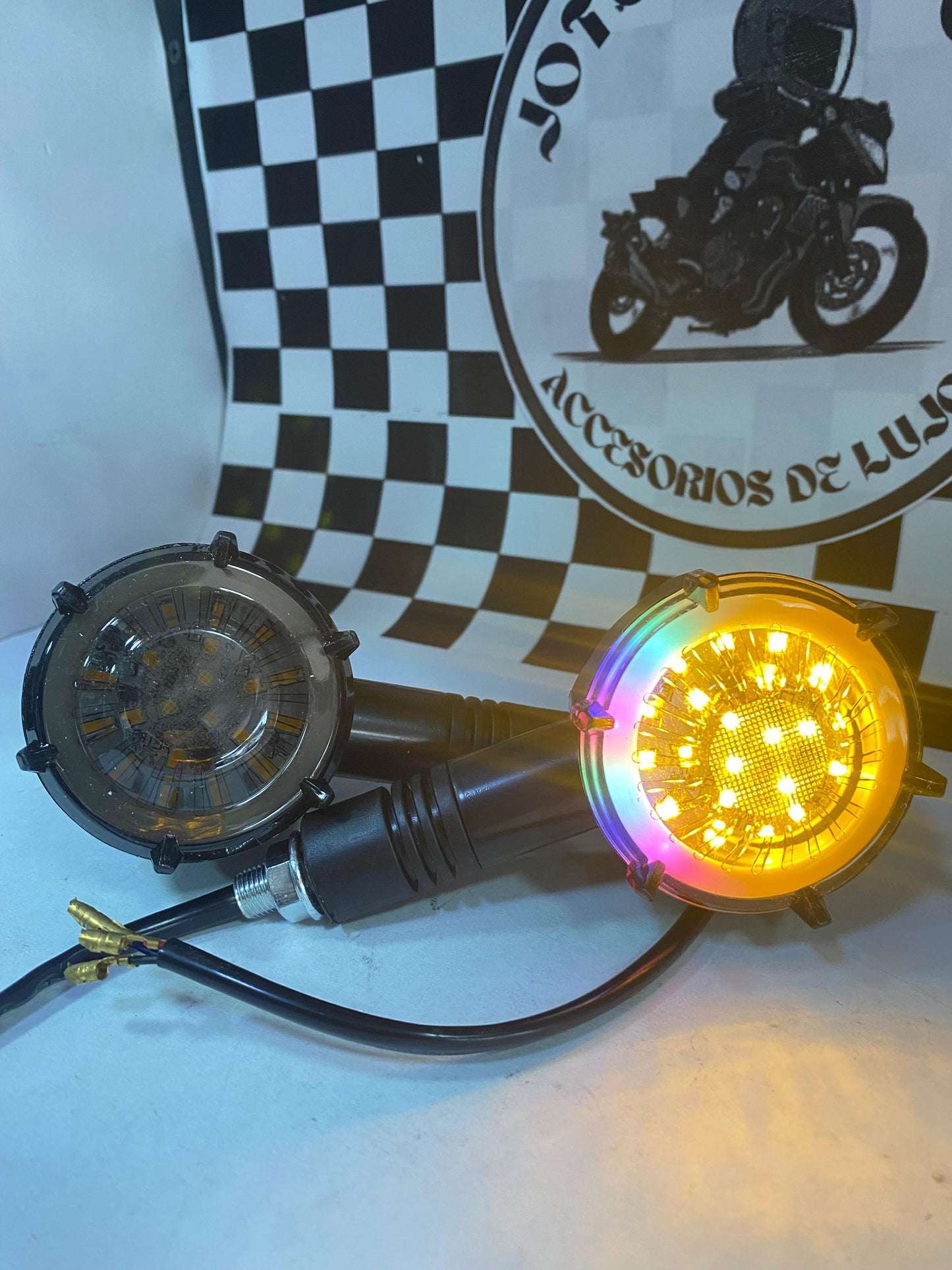 DIRECCIONAL DE LUJO REDONDA CON RGB EN EL BORDE ZXD-26