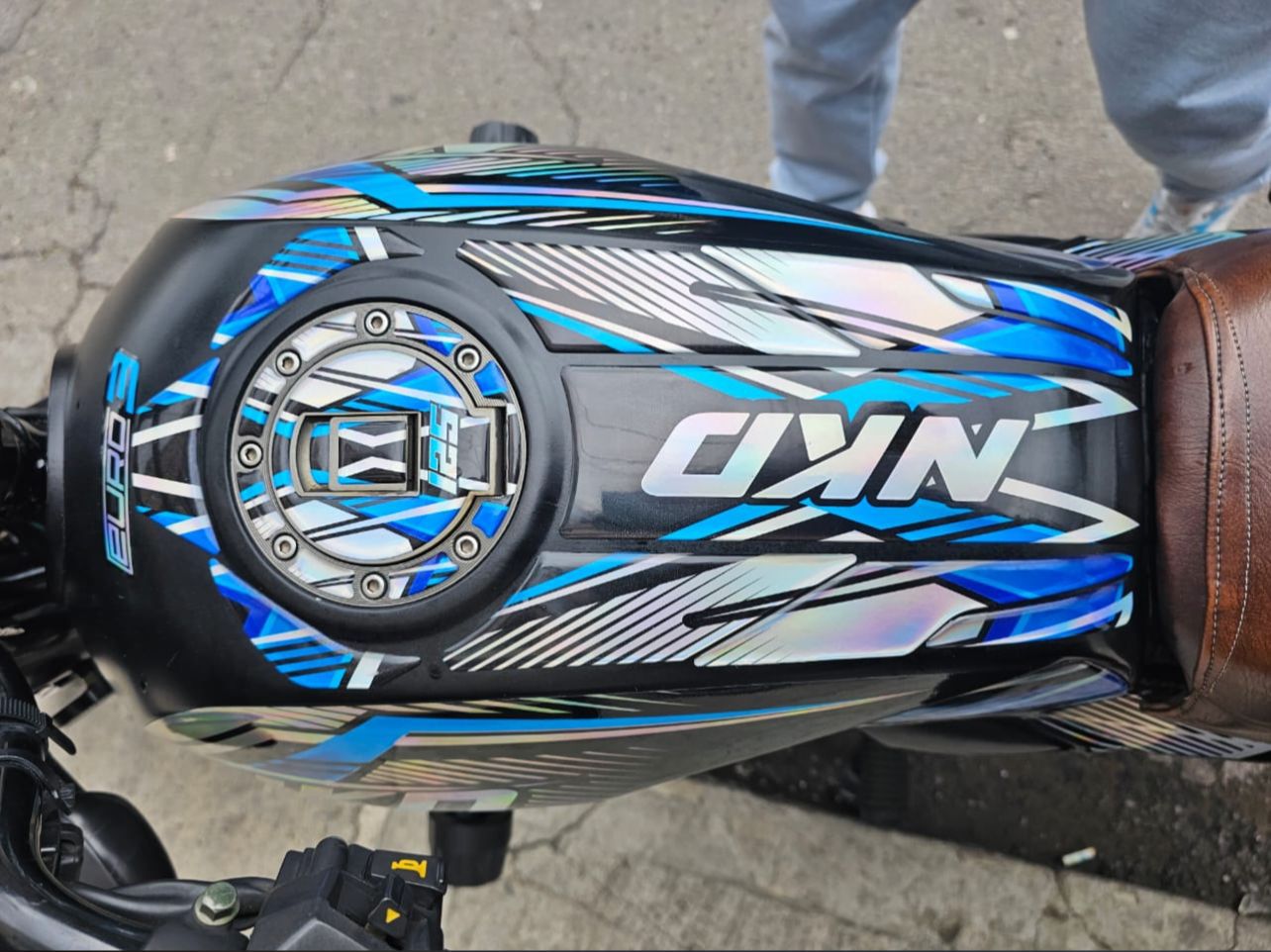 KIT RESINA COMPLETO (TANQUE, LATERALES Y TAPA GASOLINA) NKD