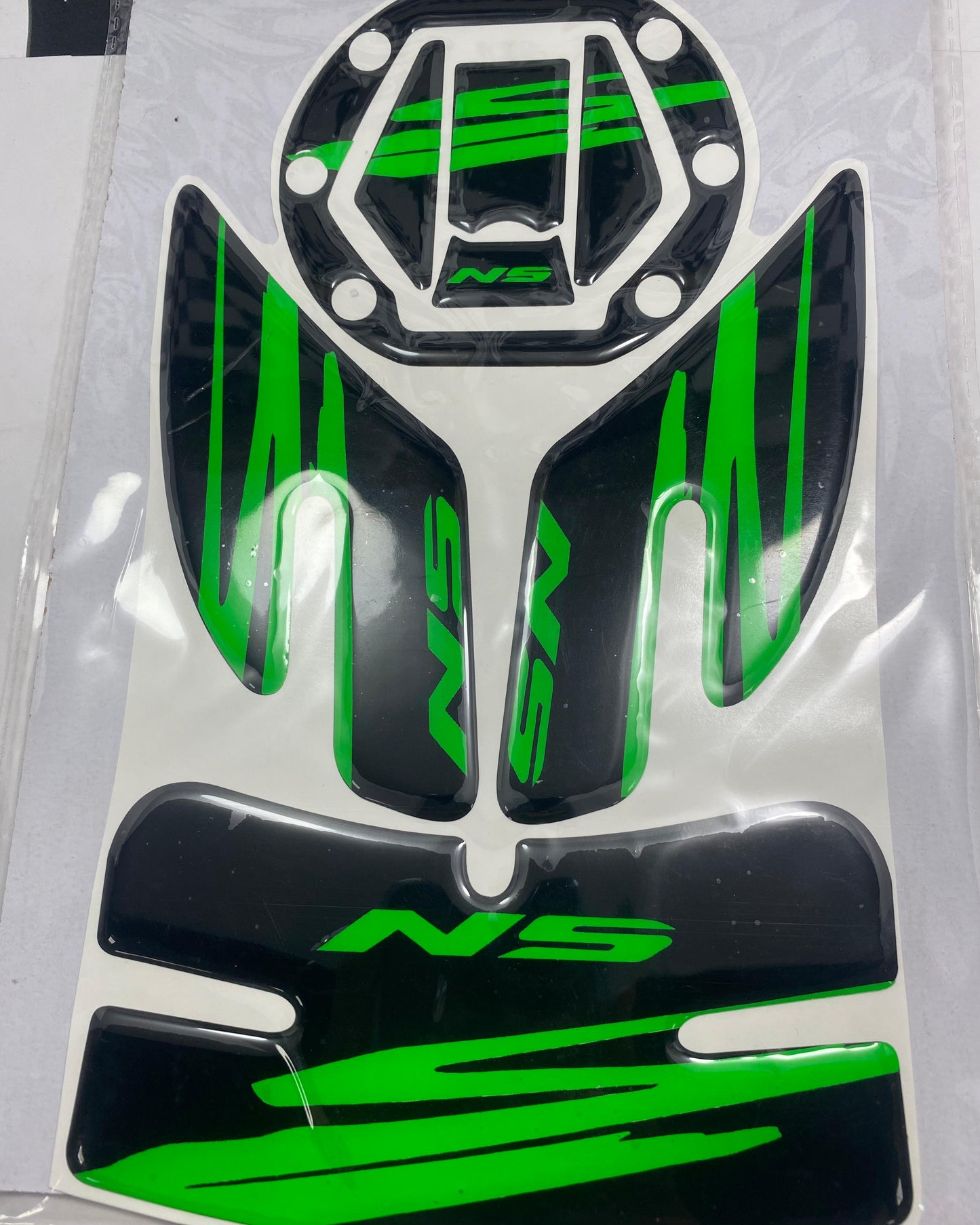 KIT RESINA PULSAR NS (TANQUE,LATERALES GASOLINA)
