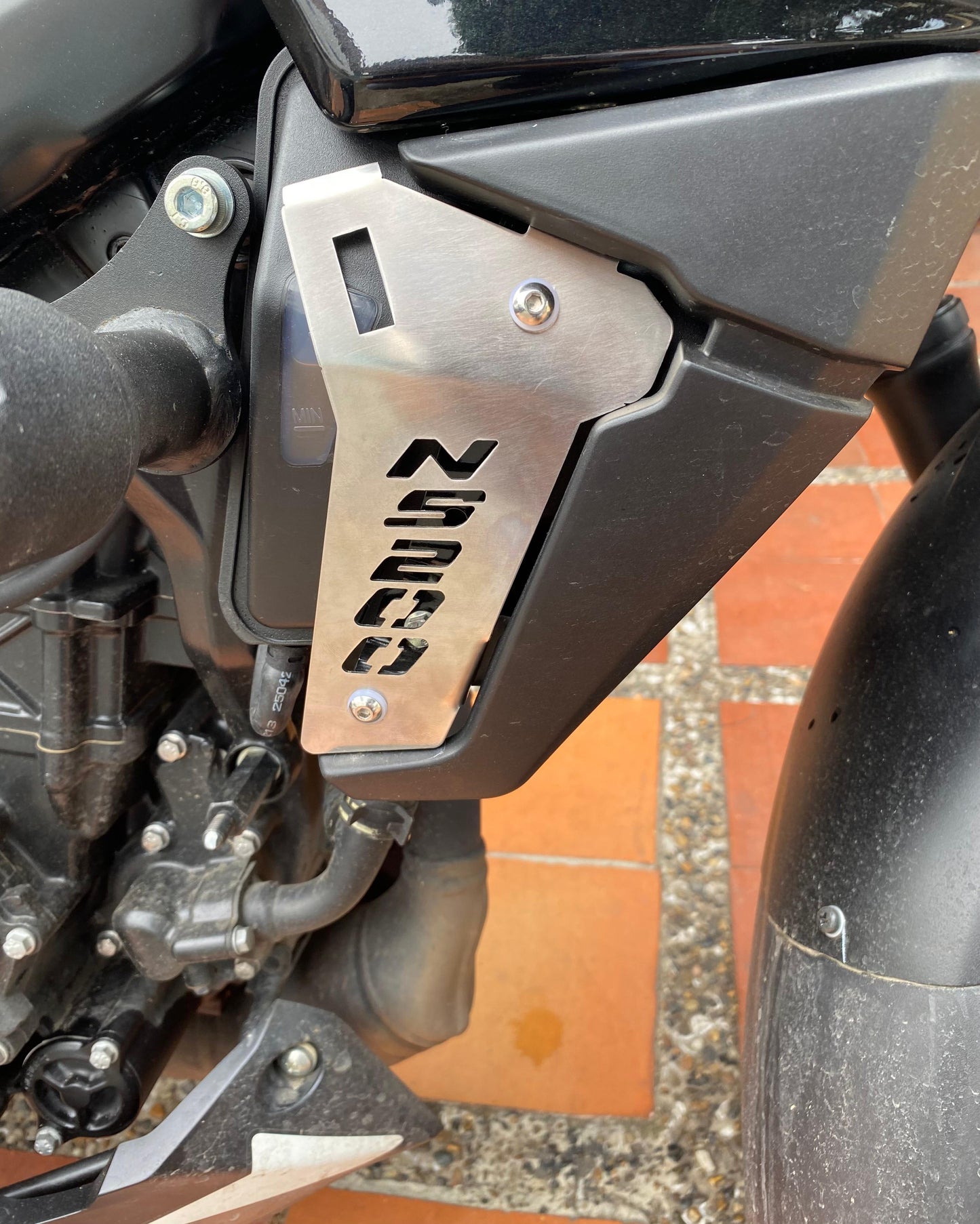 TAPA REFRIGERANTE NS 200 ACERO