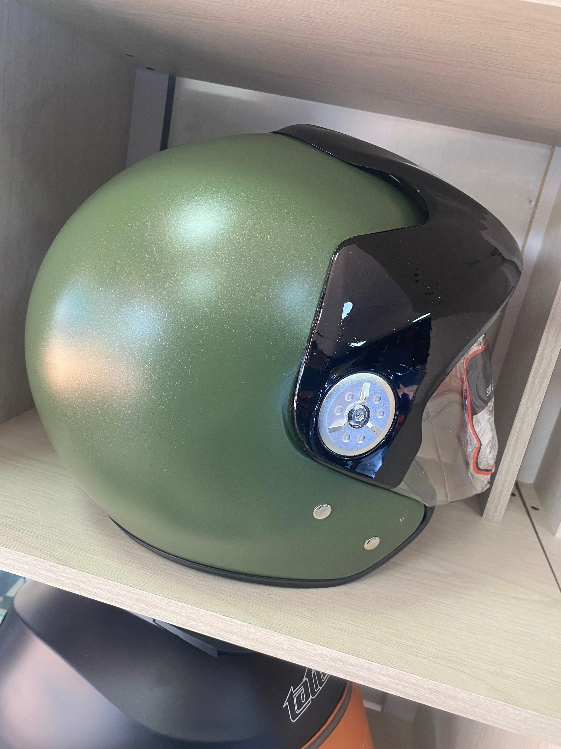 CASCO TATTO SK8 VERDE MILITAR TALLA XL