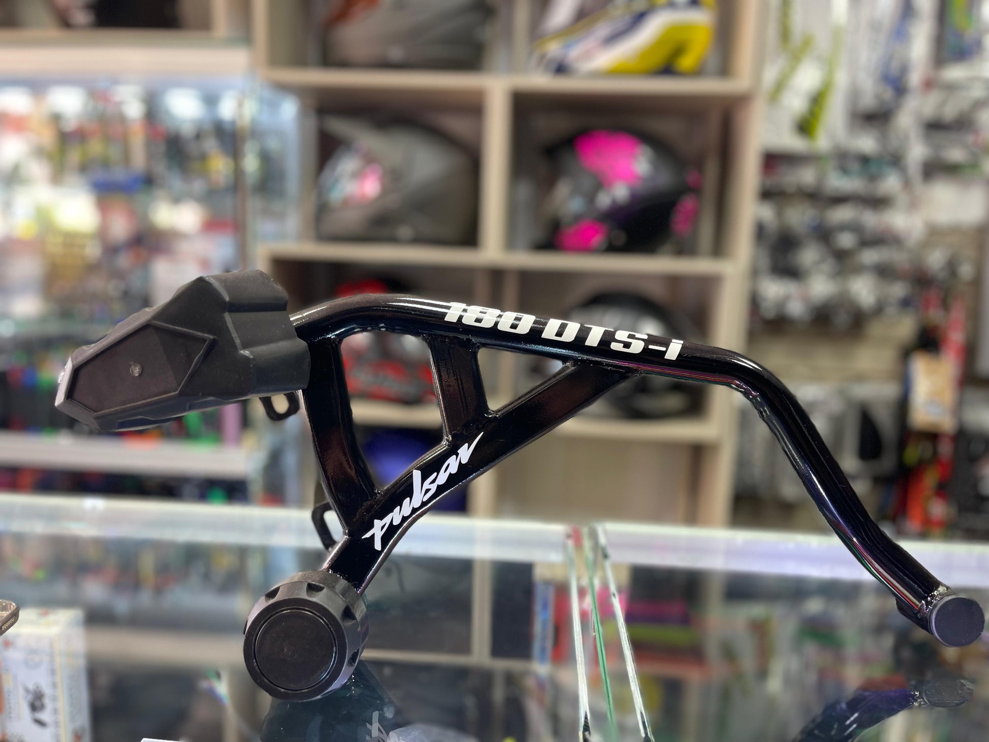 DEFENSA STUNT PULSAR 180 NEGRA