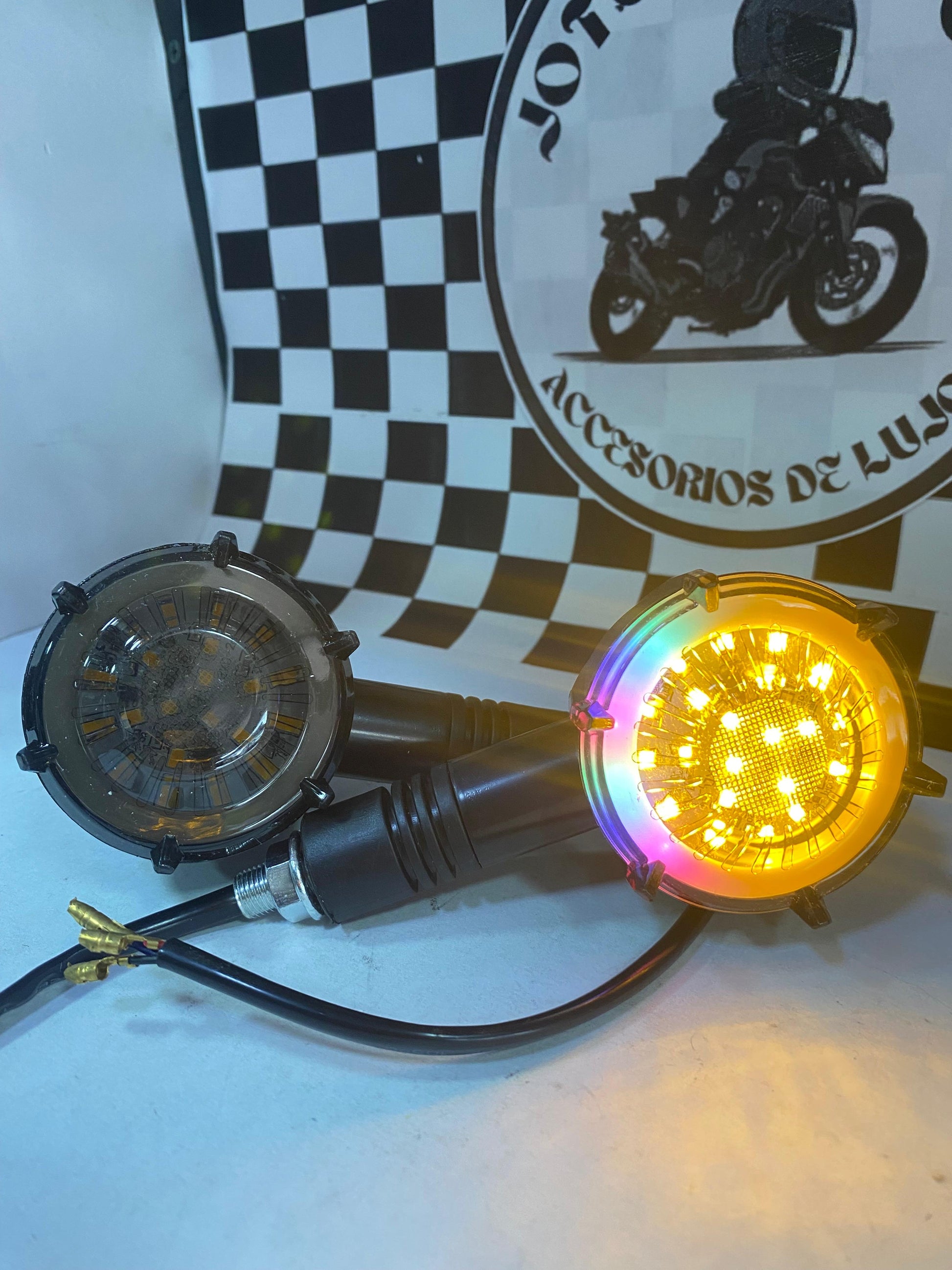 DIRECCIONAL DE LUJO REDONDA CON RGB EN EL BORDE ZXD-26