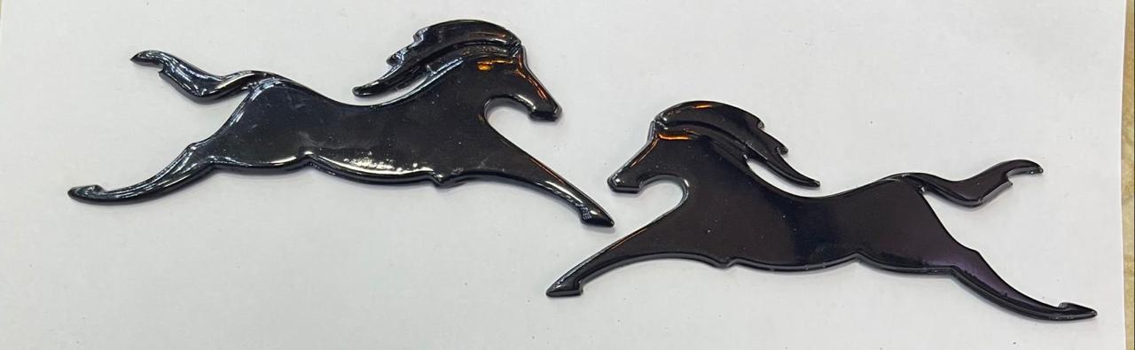 EMBLEMA TVS APACHE NEGRO